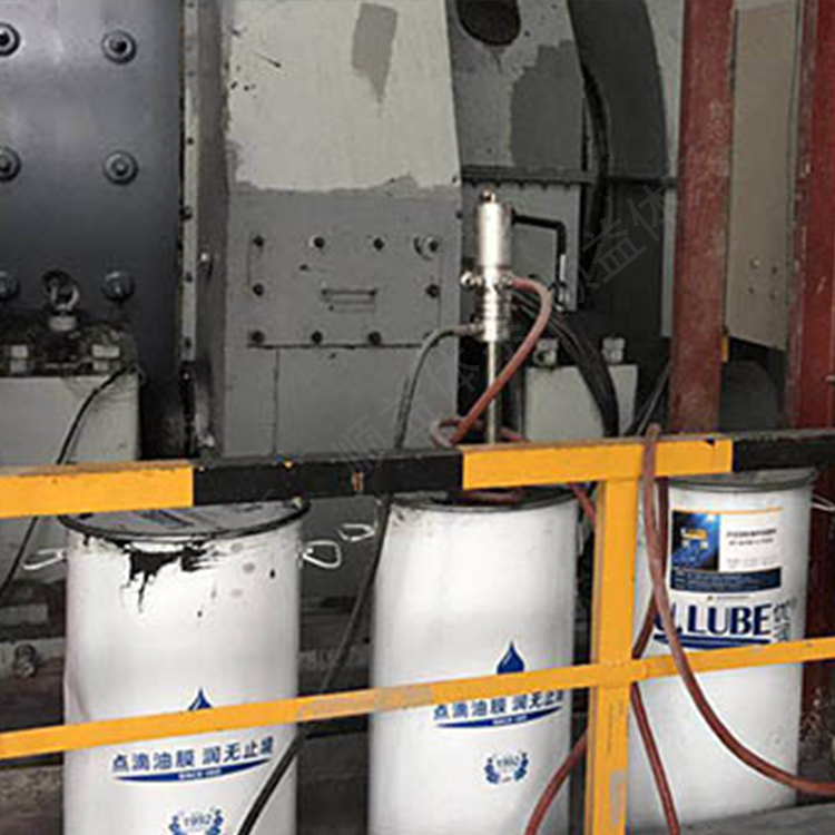 VMAXX开式齿轮喷洒润滑系统